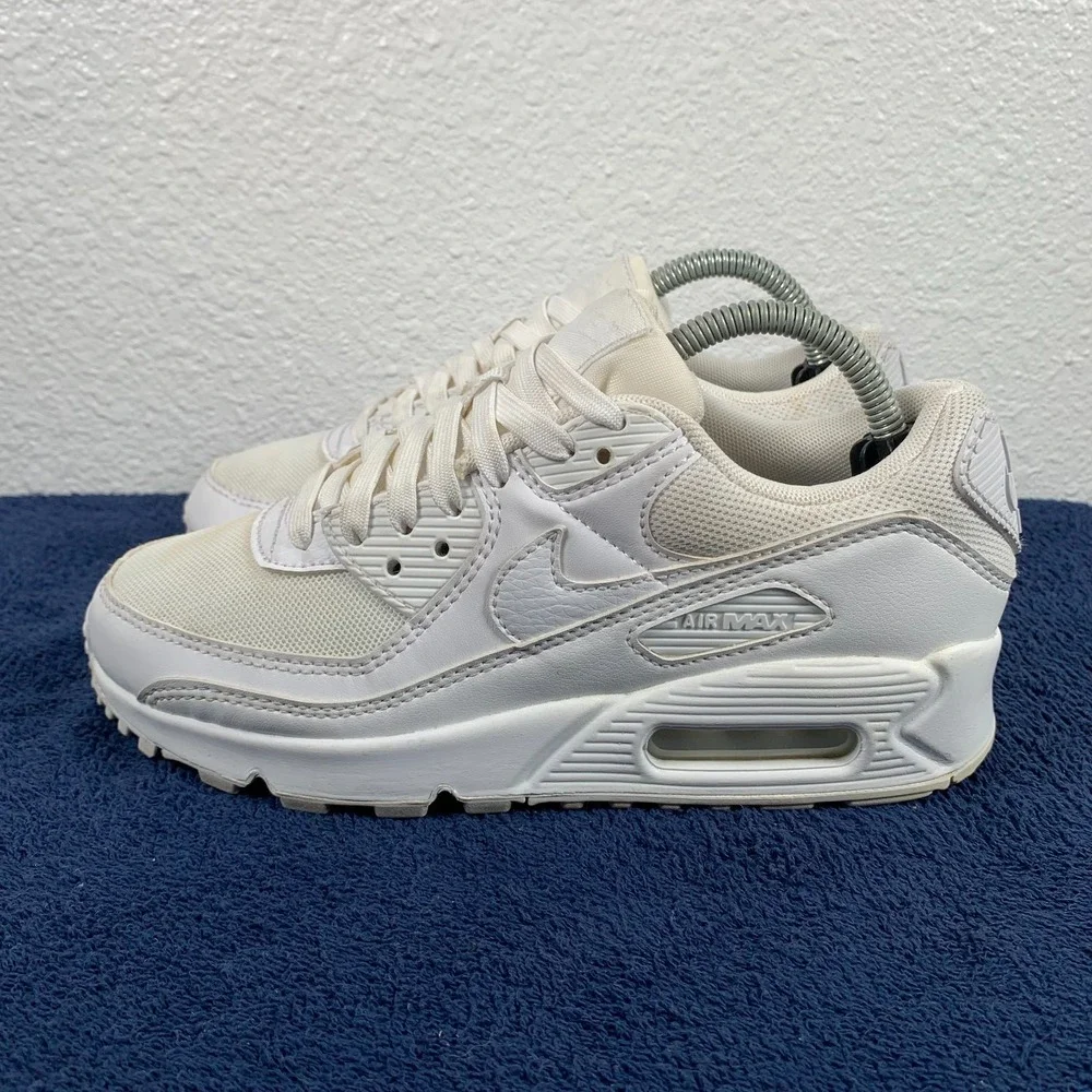 Nike Air Max 90 Womens Size 5.5 White Shoes Athletic Sneakers
